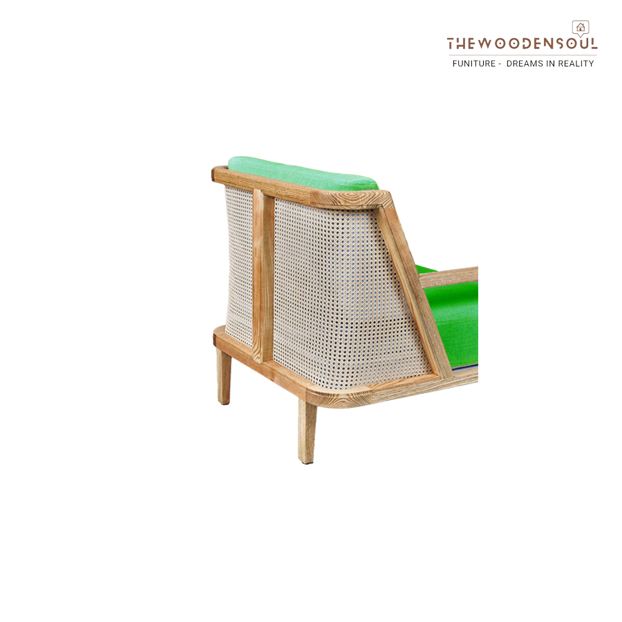 LOUNGE-CHAIR-frnt